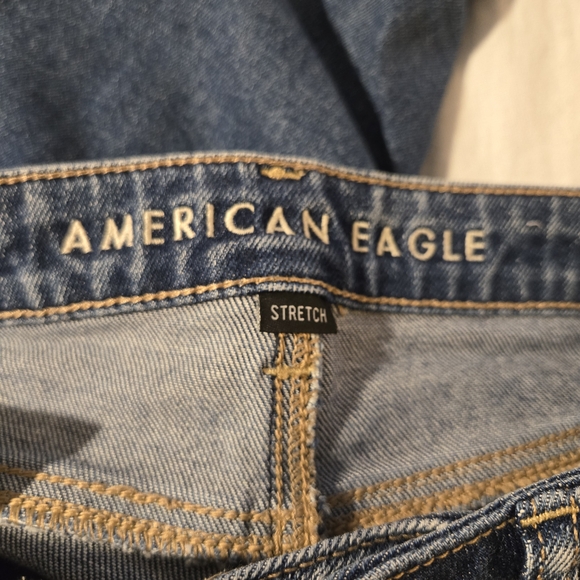 American Eagle Outfitters Distressed Denim Stretch Mom Jeans‎ - Picture 3 of 5